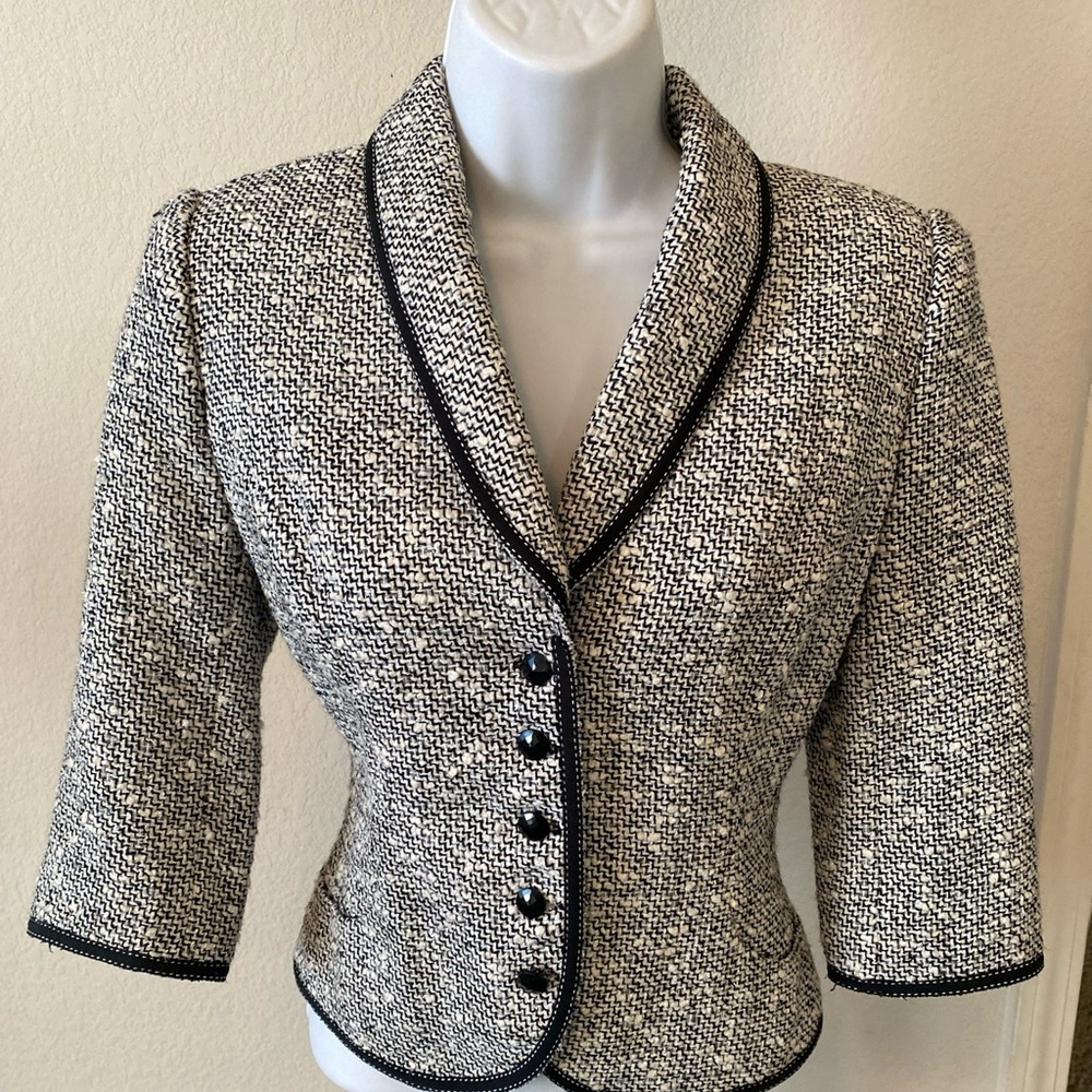 Carmen Marc Valvo Black and White Tweed Blazer